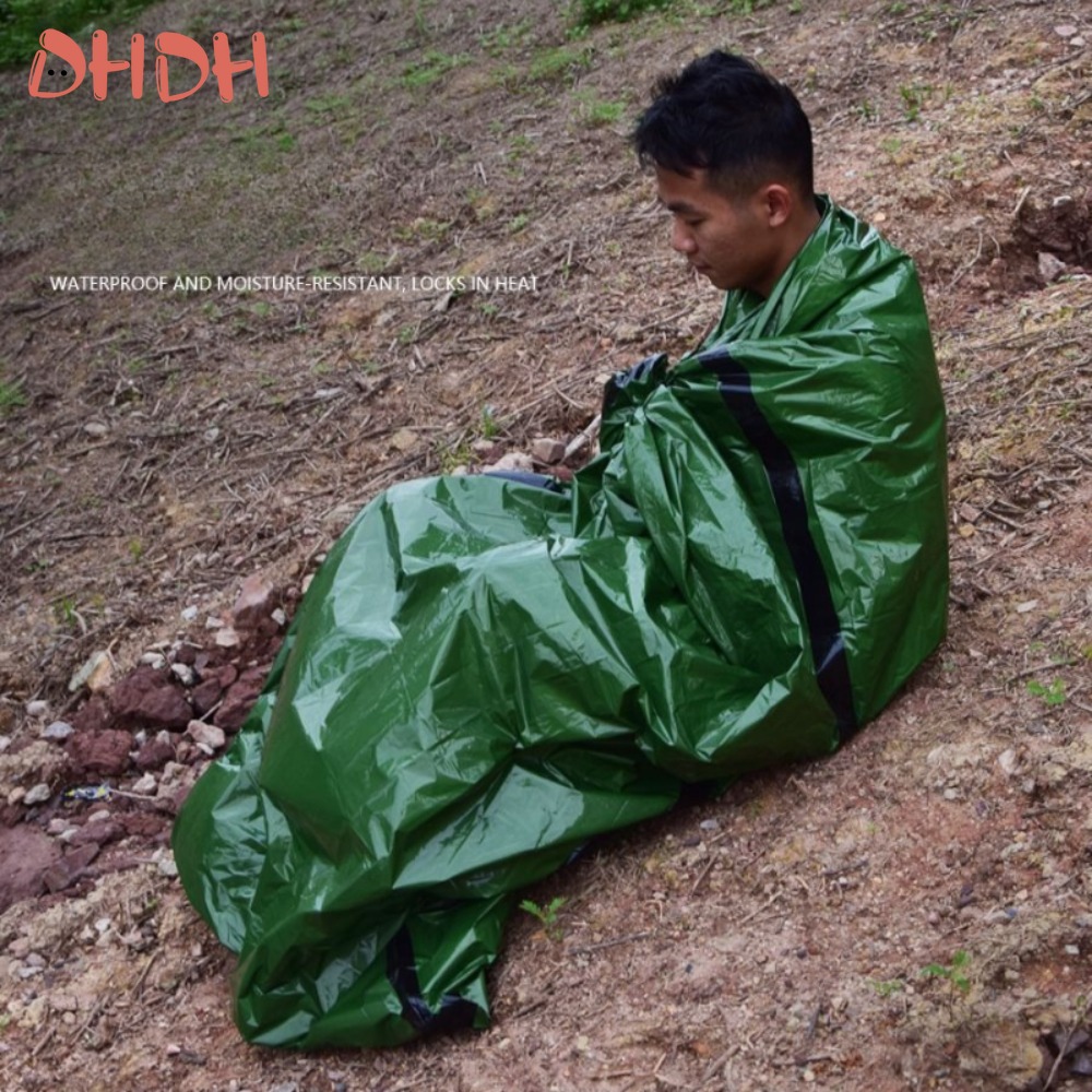緊急用寝袋 – 防水保温サバイバルブランケット（キャンプ、応 - Survival Blanket Reflective のレビューと価格